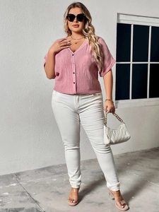 Pink V-neck linen shirt with vertical texture and contrast buttons for women