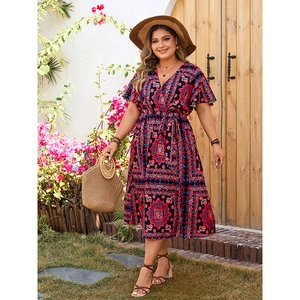 Elegant boho V-neck maxi dress with ethnic print and ruffled sleeves for summer vacation
