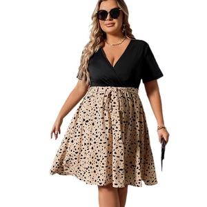 Plus size short sleeve V-neck dress with leopard print skirt and waist tie