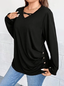 T-shirt taglie forti donna nera a maniche lunghe con scollo a V e bottoni laterali