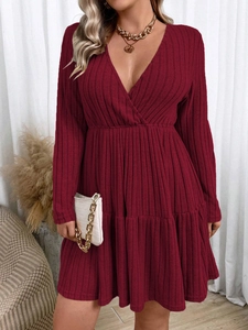 Elegant wine red ribbed long sleeve V-neck midi dress with tiered skirt for women