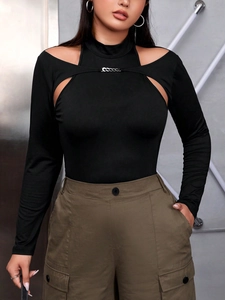 T-Shirt Manches Longues Grande Taille Femme Sexy Col Montant Avec Découpe et Chaîne Streetwear Noir Coupe Ajustée