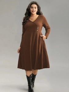 Women Plus Size V Neck Long Sleeve Midi Dress Ribbed Knit Button Decor Casual A-Line Dress With Pockets Autumn Office