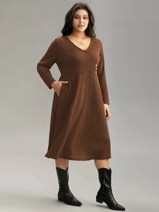 Brown plus size V-neck long sleeve midi dress with side button detail and pockets