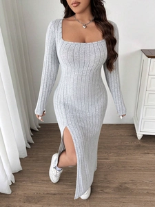 Elegant slim-fit grey long sleeve ribbed dress with square neck and high side slit