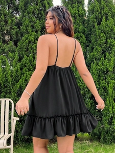 Robe sexy noire à dos nu avec ourlet à volants plissés et taille haute pour femme