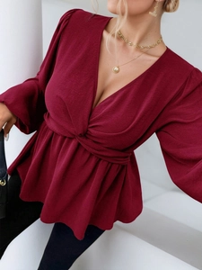 Blouse élégante rouge vin à col en V avec nœud à la taille et ourlet péplum pour une silhouette affinée