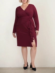 Elegant plus size V-neck long sleeve dress in wine red with ruched waist and side slit details