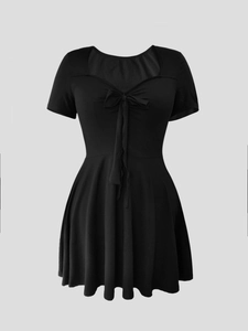 Elegantes schwarzes A-Linien-Kleid mit Kurzarm, V-Ausschnitt und Schleifendetail