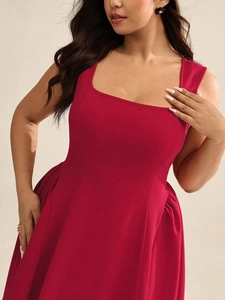 Robe évasée élégante sans manches à col carré en rouge foncé avec taille plissée