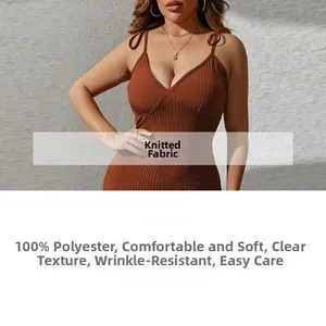 Detail of V-neck strap dress in reddish brown ribbed knit fabric, 100% polyester material