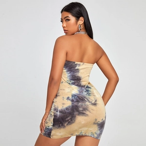 Robe bustier moulante avec motif tie-dye beige et violet en maille extensible ajustée