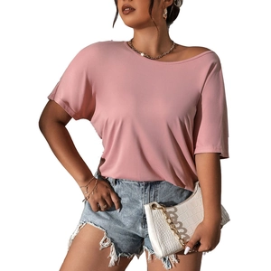 Pink crewneck short sleeve t-shirt in loose fit paired with casual denim shorts