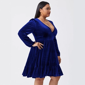 Plus size royal blue velvet party dress with deep V-neck and long sleeves