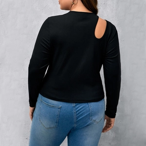 Top nero in maglia a coste da donna con maniche lunghe e dettaglio taglio spalla