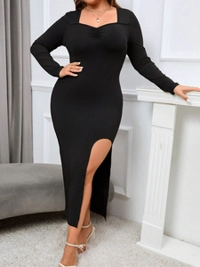 Robe longue noire ajustée à manches longues avec décolleté cœur et fente haute
