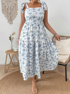 Femmes Grandes Tailles Robe Midi à Imprimé Floral Boho Robe de Vacances à Volants Étages Taille Haute Dos Froncé Col Carré