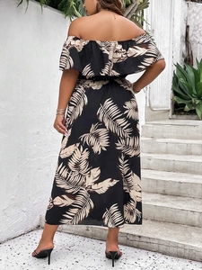 Off-shoulder floral maxi dress with tropical palm leaf print and side split for summer