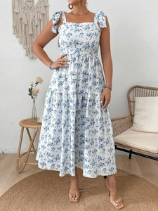 Robe longue grande taille à fleurs bleues avec bretelles nouées et jupe à plusieurs niveaux