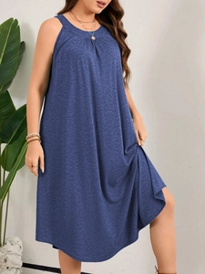 Navy blue sleeveless A-line beach dress with halter neck pleats for summer vacation