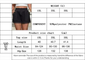 Detailed size chart for women plus size casual shorts with measurements in centimeters