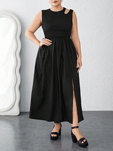 Robe longue noire sans manches pour femmes avec décolleté ajouré et fente latérale