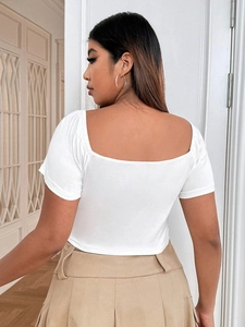 Elegant white square neck crop top with short sleeves and slim fit for women summer fashion