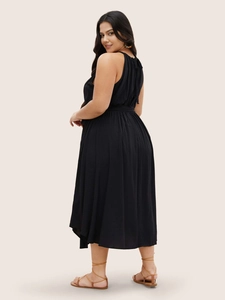 Elegantes schwarzes ärmelloses Midikleid in Übergröße mit V-Ausschnitt und A-Linien-Schnitt