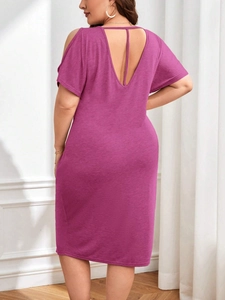 Elegant plus size rose red V-neck short sleeve dress with ruched details for women