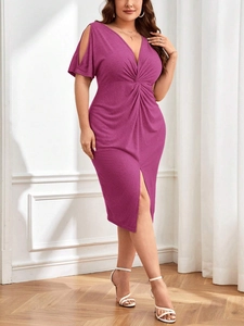Elegant plus size V-neck dress in rose purple featuring waist twist and front slit