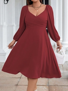 Elegant wine red plus size V-neck dress with long sleeves and pleated A-line skirt