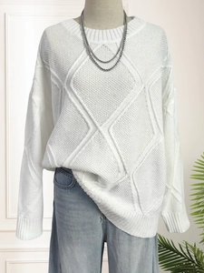 Loose white diamond lattice knit sweater with long sleeves and round neck for women