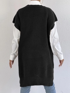 Rückansicht des Oversize V-Ausschnitt Strickpullover Weste für Damen in Schwarz