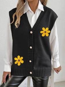 Gilet en tricot noir pour femme avec fleurs au crochet jaunes et boutons perlés