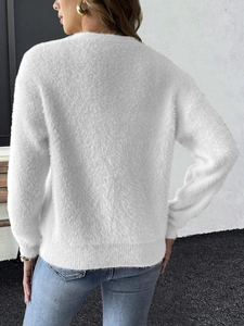 Gilet blanc en fausse fourrure de vison avec broderie fraise et boutons en perles