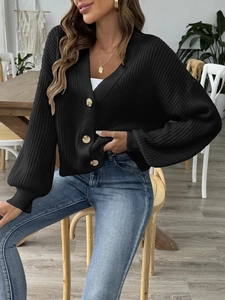 Gilet en maille épaisse noire pour femme avec col en V et boutons élégants