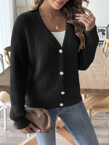 Cardigan da donna in finta pelliccia di visone nera con scollo a V e bottoni di perle