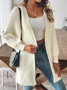 Gilet en maille blanc crème pour femme avec texture côtelée et coupe longue décontractée