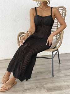Robe de plage longue en maille crochet noire ajourée pour les vacances d'été chic