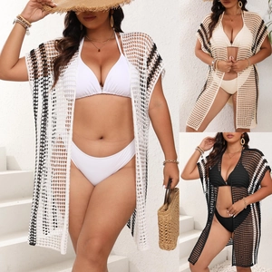 Cache-maillots en maille crochet en blanc, beige et noir avec résille ajourée à rayures