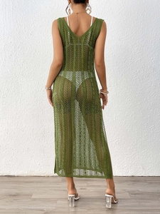 Vestito lungo da spiaggia in maglia all'uncinetto verde scuro con schiena scoperta