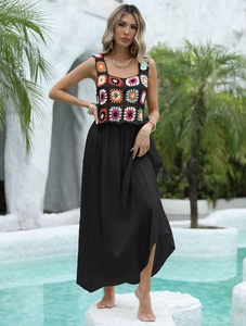 Robe longue de plage bohème sans manches en crochet coloré avec jupe noire fluide