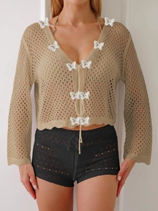 Gilet en dentelle au crochet pour femmes avec papillons 3D et style de plage