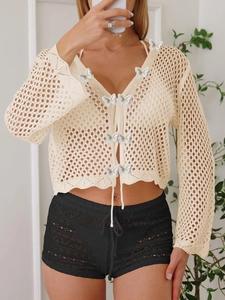 Gilet en maille crochetée pour femme avec appliques papillons 3D et manches évasées