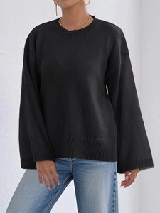 Oversize-Strickpullover in Schwarz mit Rundhalsausschnitt und weiten ausgestellten Ärmeln