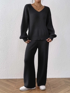 Women's chic dark gray knit set with V-neck sweater and wide-leg pants for casual style