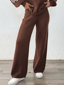 Set in maglia marrone da donna con top a maniche lunghe e pantaloni larghi a vita alta