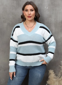 Detailed knit texture and striped V-neck pattern on this oversized women sweater