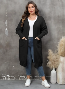 Gilet mi-long en maille noire pour femme avec deux poches avant et poignets en maille côtelée