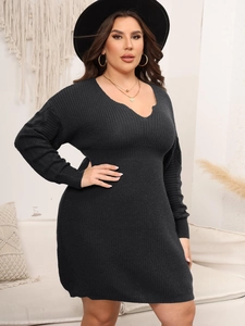 Women's plus size black V-neck knit long sleeve dress with slim fit waistline design